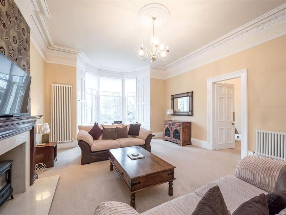 Beautiful & Bright 2 Bed Flat Murrayfield Эдинбург Экстерьер фото